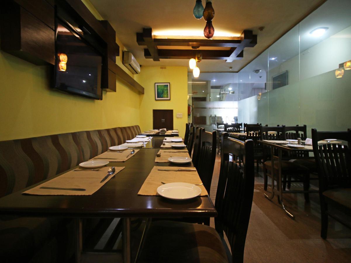 Hotel Oscar - Hauz Khas New Delhi Exterior photo