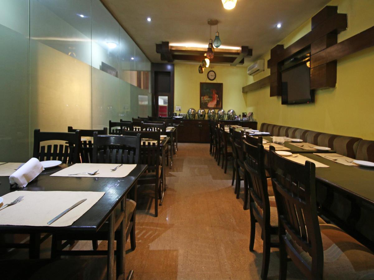 Hotel Oscar - Hauz Khas New Delhi Exterior photo